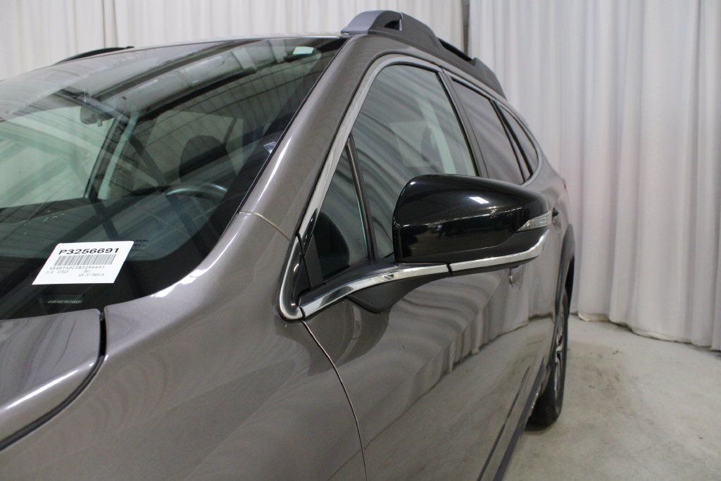 Used 2024 Subaru Outback Premium AWD/4WD image 36