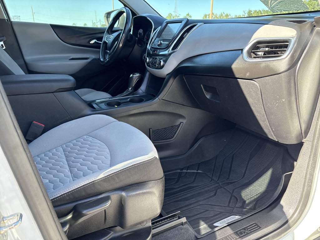 Used 2018 Chevrolet Equinox LT FWD image 29