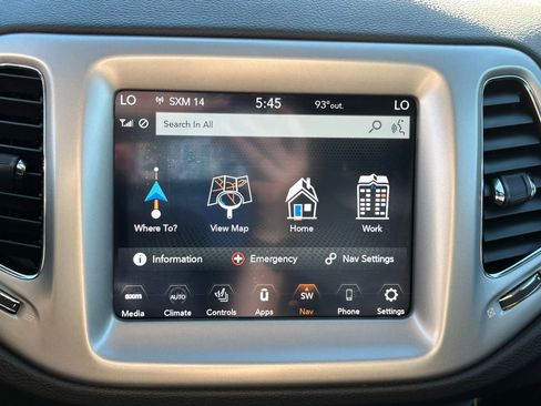 Used 2021 Jeep Compass Latitude w/ Sun and Sound Group image 20