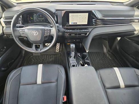 Certified 2025 Toyota Camry SE FWD image 7