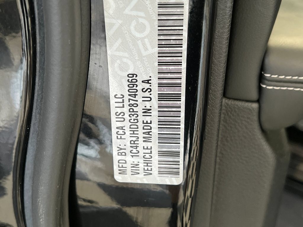 Used 2023 Jeep Grand Cherokee Overland AWD/4WD image 47