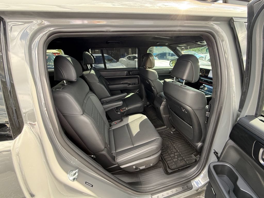 Used 2025 Hyundai Santa Fe Calligraphy FWD image 39