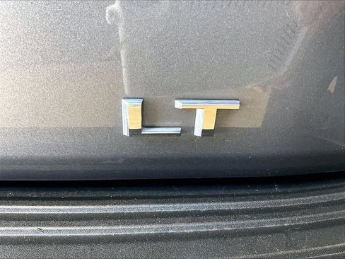 Used 2022 Chevrolet Tahoe LT w/ Luxury Package AWD/4WD image 30