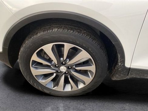 Used 2022 Buick Encore Preferred w/ Safety Package image 19