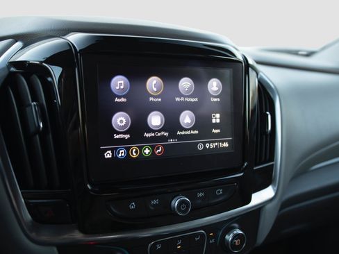 Used 2020 Chevrolet Traverse LT w/ Driver Confidence II Package image 8