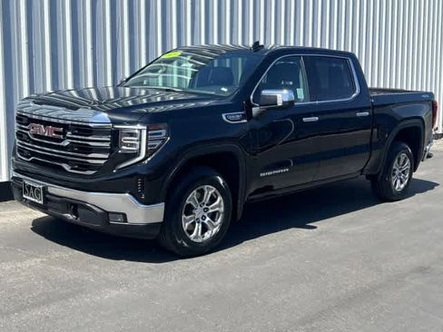 Used 2025 GMC Sierra 1500 SLT AWD/4WD image 1