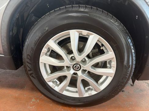 Used 2019 Nissan Rogue SV AWD/4WD image 11