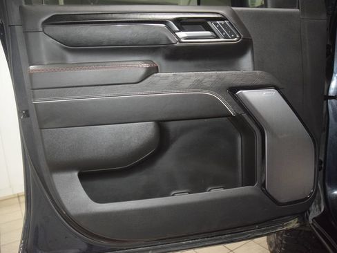 Used 2024 GMC Sierra 2500 AT4X AWD/4WD image 49