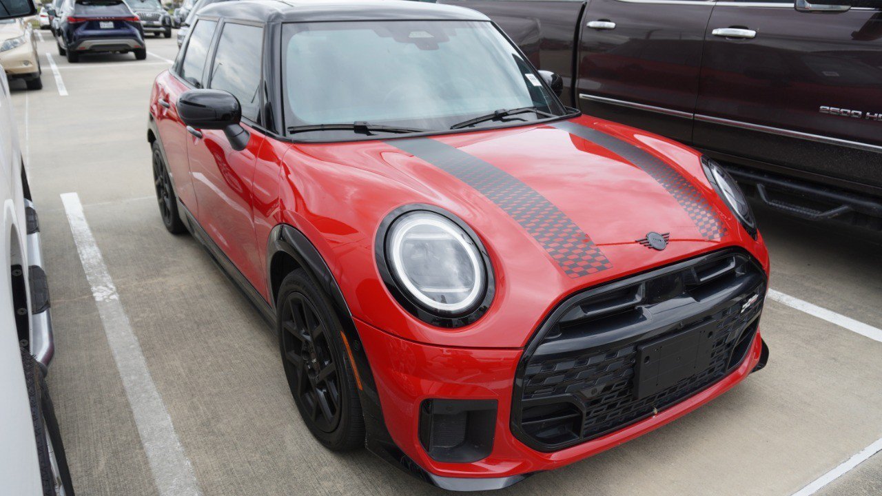 Used 2025 MINI Cooper S FWD image 3