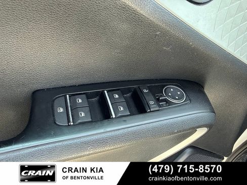 Used 2020 Kia Soul LX FWD image 19