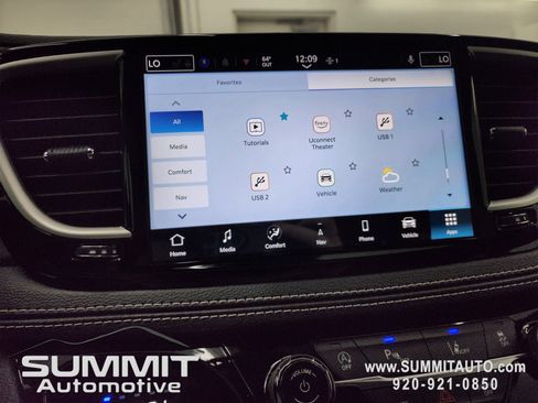 New 2026 Chrysler Pacifica Select image 61