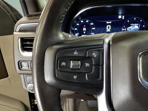 Used 2023 GMC Yukon SLT image 13