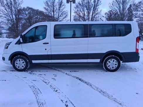 Used 2023 Ford Transit 350 XLT image 3