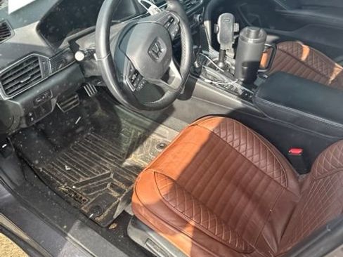 Used 2020 Honda Accord Sport image 9