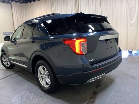 Used 2024 Ford Explorer XLT w/ Equipment Group 202A AWD/4WD image 5