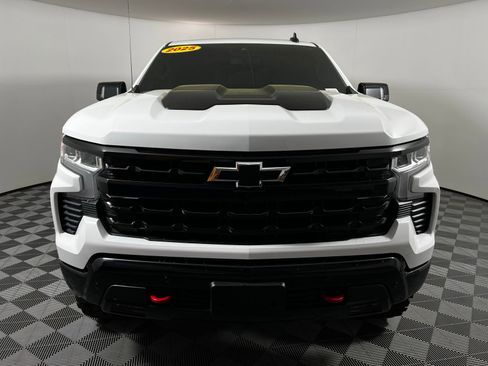 Used 2025 Chevrolet Silverado 1500 LT Trail Boss w/ Convenience Package II image 2