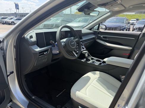 New 2026 Hyundai Sonata SE FWD image 23