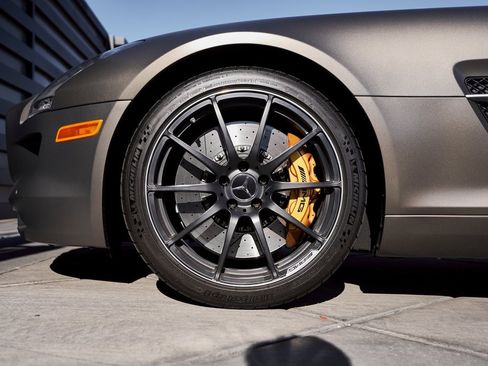 Used 2012 Mercedes-Benz SLS AMG Coupe image 7