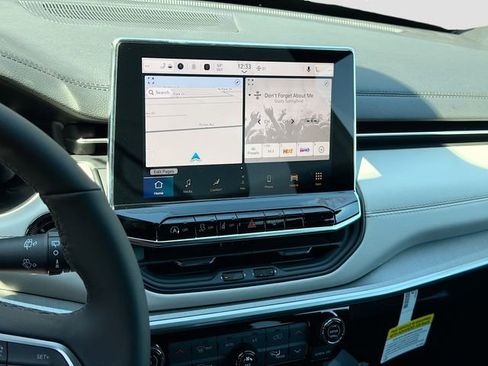 New 2026 Jeep Compass Limited w/ Sun, Sound & Navigation Group AWD/4WD image 16