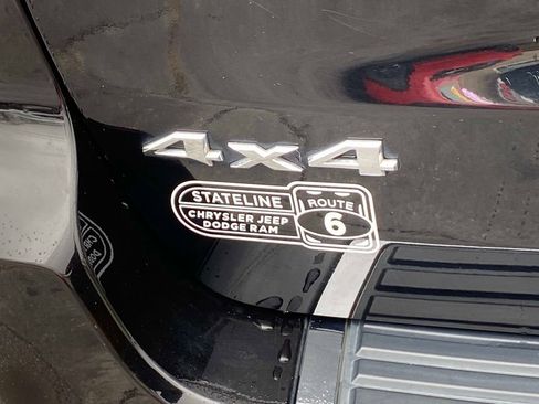 Used 2020 Jeep Grand Cherokee Overland image 5