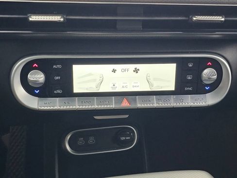 Certified 2023 Genesis GV60 Advanced AWD/4WD image 16