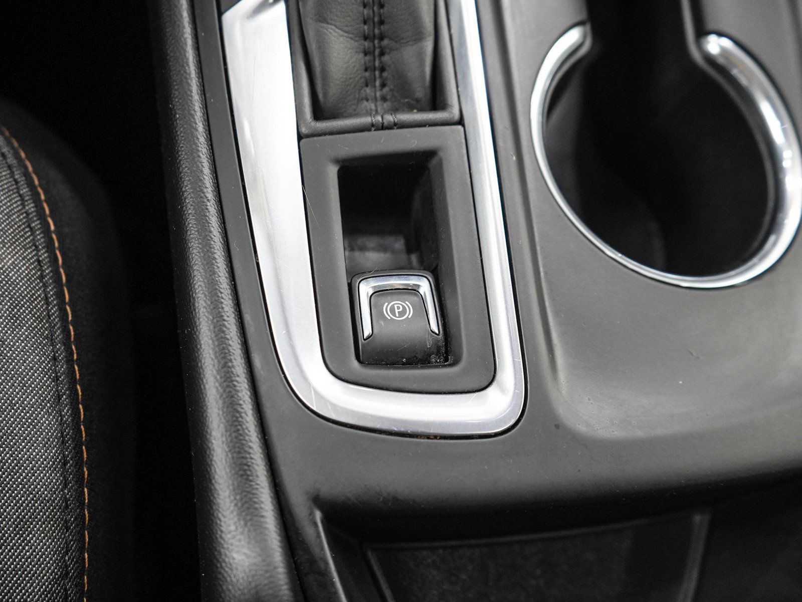 Used 2018 Chevrolet Equinox LT w/ Sun & Infotainment Package AWD/4WD image 24