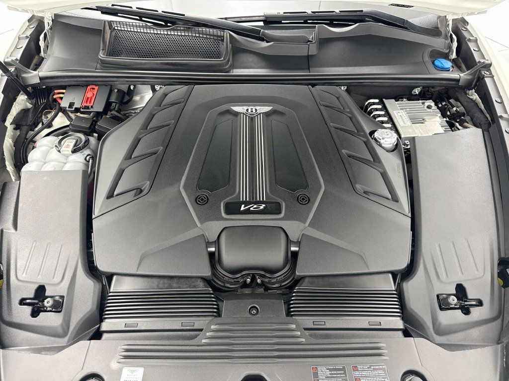 Certified 2022 Bentley Bentayga AWD/4WD image 28