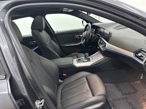 Used 2021 BMW 330i Sedan w/ M Sport Package image 29