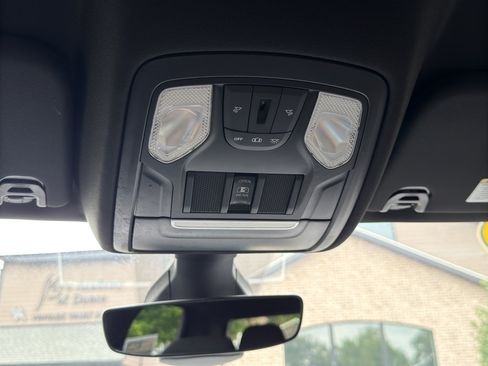 Used 2022 RAM 1500 Big Horn AWD/4WD image 30