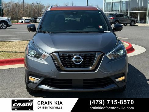 Used 2020 Nissan Kicks SR w/ SR Premium Package image 2