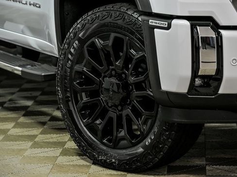 New 2026 GMC Sierra 2500 Denali w/ Denali Reserve Package image 3