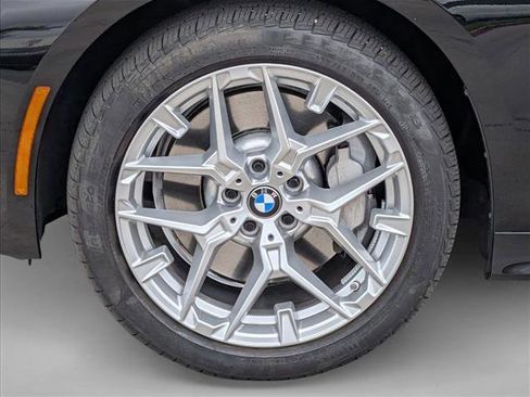 Used 2025 BMW 330i Sedan w/ M Sport Package RWD image 25