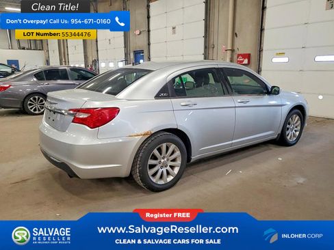 Used 2011 Chrysler 200 Touring FWD image 4