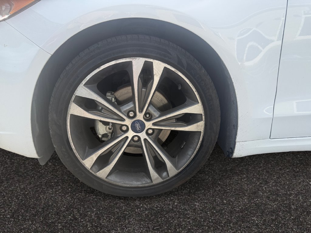 Used 2020 Ford Fusion Titanium AWD/4WD image 12