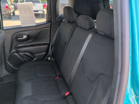 Used 2020 Jeep Renegade Altitude FWD image 13