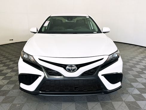 Used 2022 Toyota Camry SE w/ Convenience Package FWD image 8