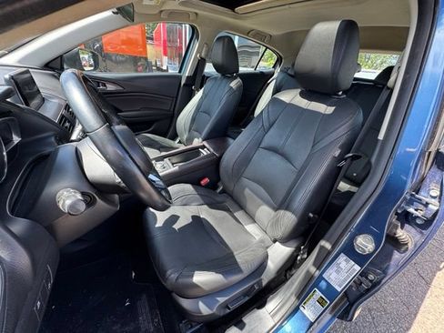 Used 2017 MAZDA MAZDA3 Grand Touring FWD image 9