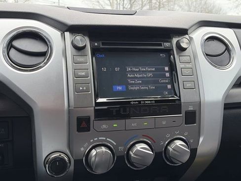 Used 2019 Toyota Tundra SR5 w/ SR5 Upgrade Package image 21