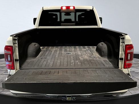 Used 2024 RAM 3500 Limited image 7