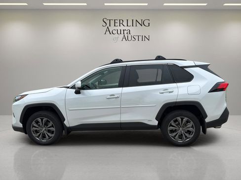 Used 2024 Toyota RAV4 XLE Premium image 8