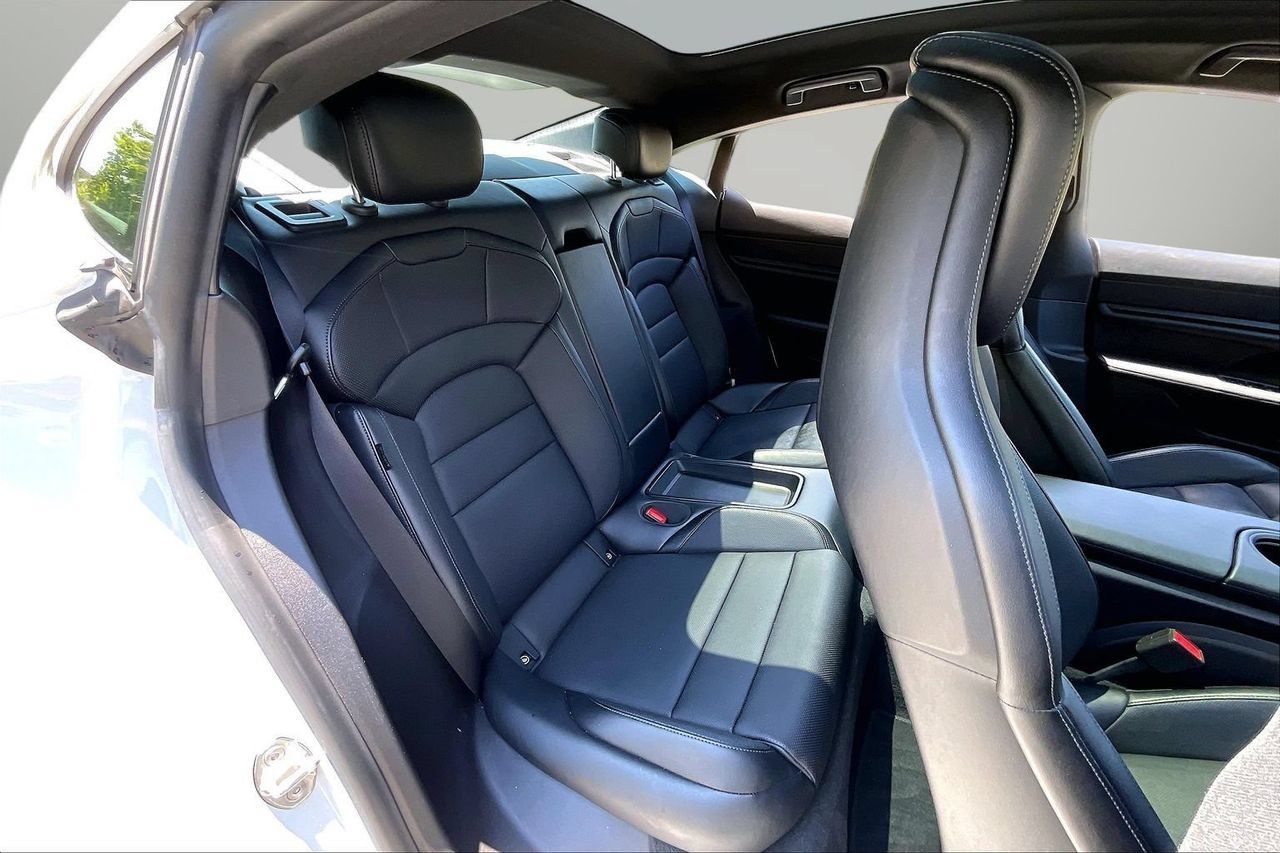 Used 2022 Porsche Taycan 4S AWD/4WD image 25