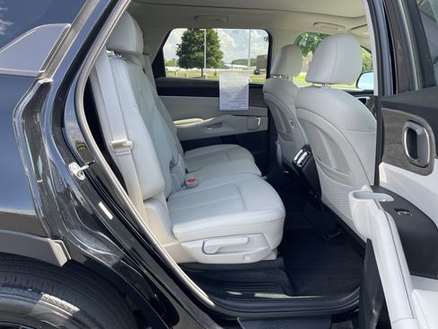 Used 2023 Kia Sorento S w/ Panoramic Sunroof Package AWD/4WD image 24