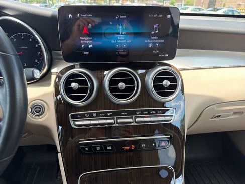 Used 2020 Mercedes-Benz GLC 300 image 12