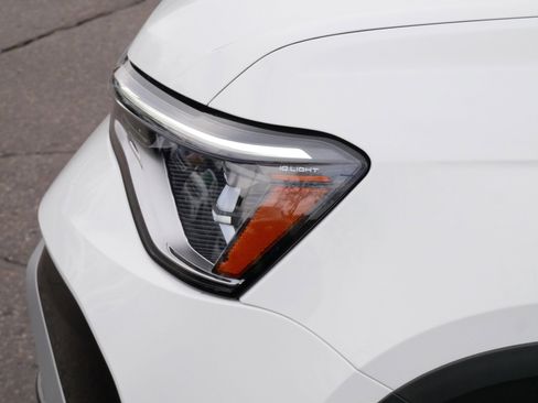 Certified 2025 Volkswagen Taos SEL image 16