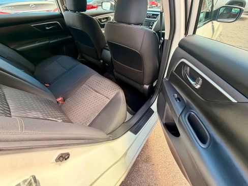 Used 2017 Nissan Altima 2.5 SV FWD image 7