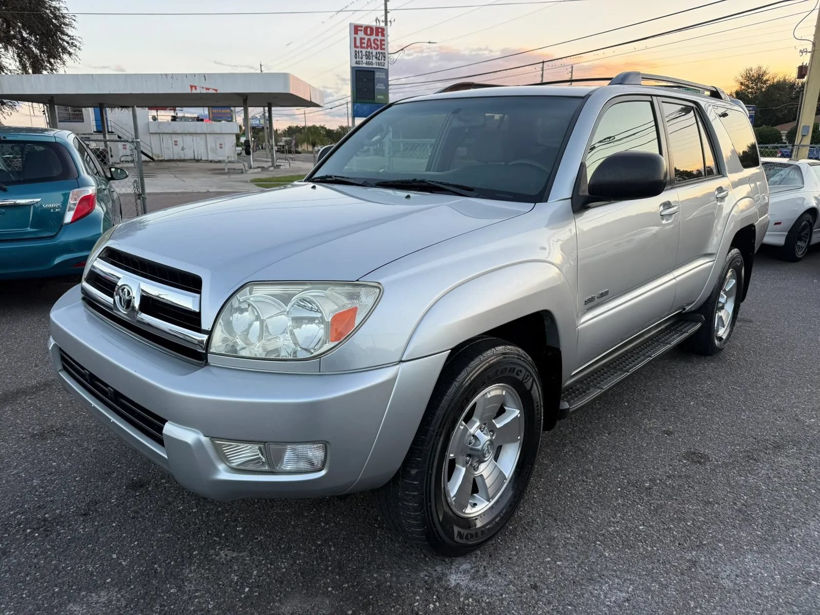 Used 2005 Toyota 4Runner SR5 AWD/4WD image 1
