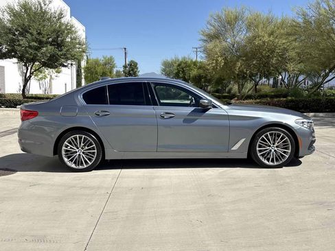 Used 2019 BMW 530i w/ Convenience Package RWD image 2