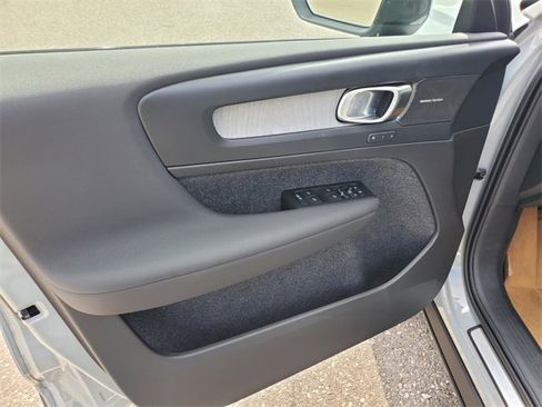 New 2026 Volvo XC40 B5 Ultra w/ Climate Package image 10