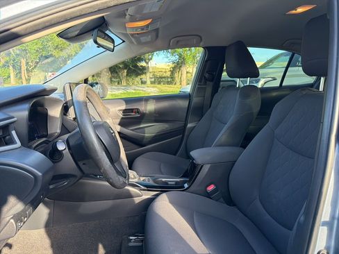 Used 2022 Toyota Corolla LE FWD image 9