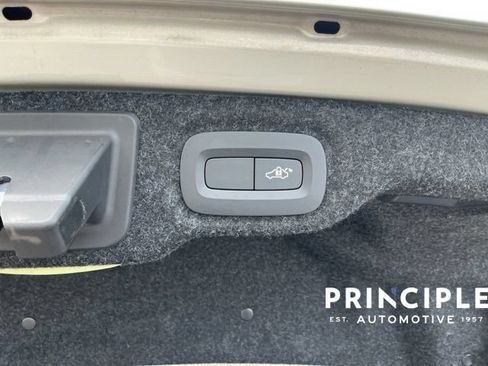 Used 2020 Volvo S60 T5 Momentum FWD image 14